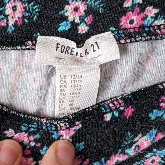 Forever 21 girl's floral stretchy mini skirt size 13/14 - Picture 2 of 3